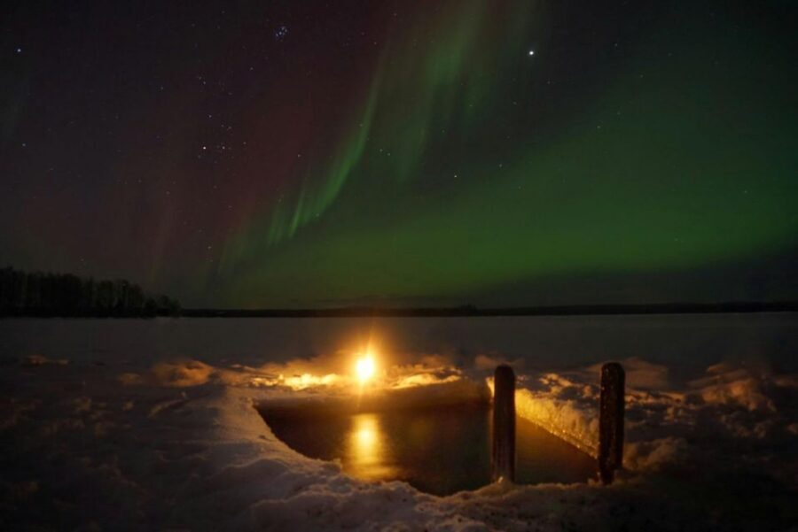 Rovaniemi: Traditional Sauna and Ice Swimming Experience - What you get on site: towels, clogs, and no shower