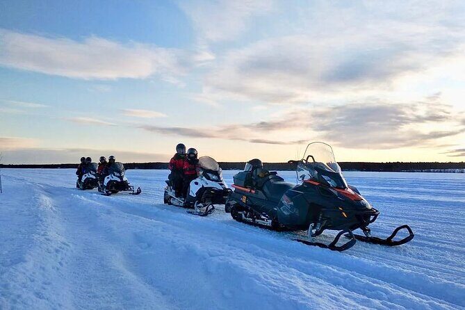Snowmobile and Ice Fishing Experience - Snowmobile and ice fishing in Rovaniemi: how the timing plays out