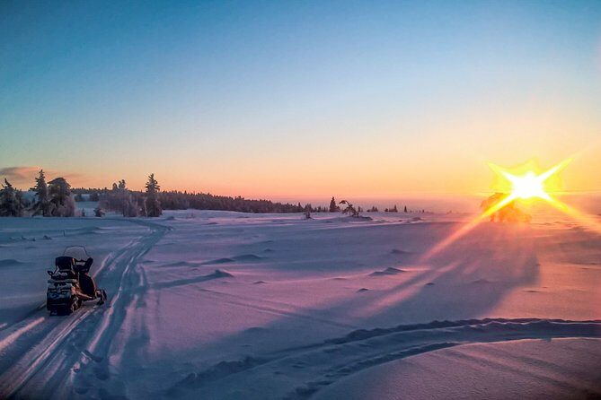 Snowmobile Driving - Morning start - What’s included with your gear: comfort is the real luxury