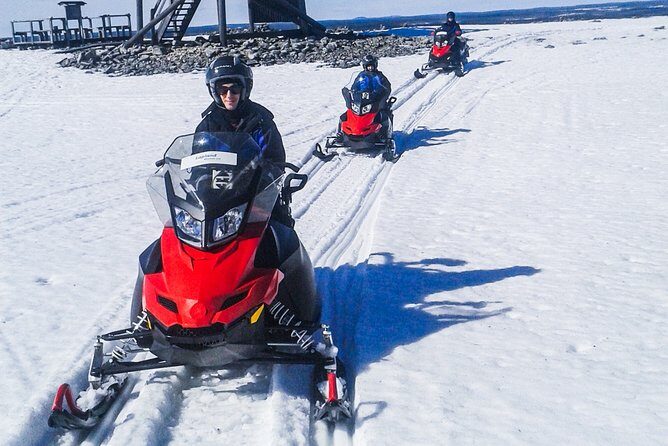 Snowmobile Safari in the Nature - Morning start - Guide Style and Group Size: The Difference Between Fun and Frustration