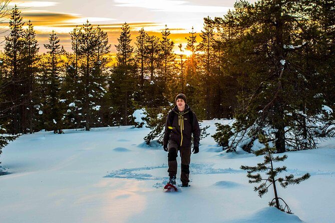 Wilderness snowshoe adventure - The shelter stop: campfire warmth, snacks, and photo practice